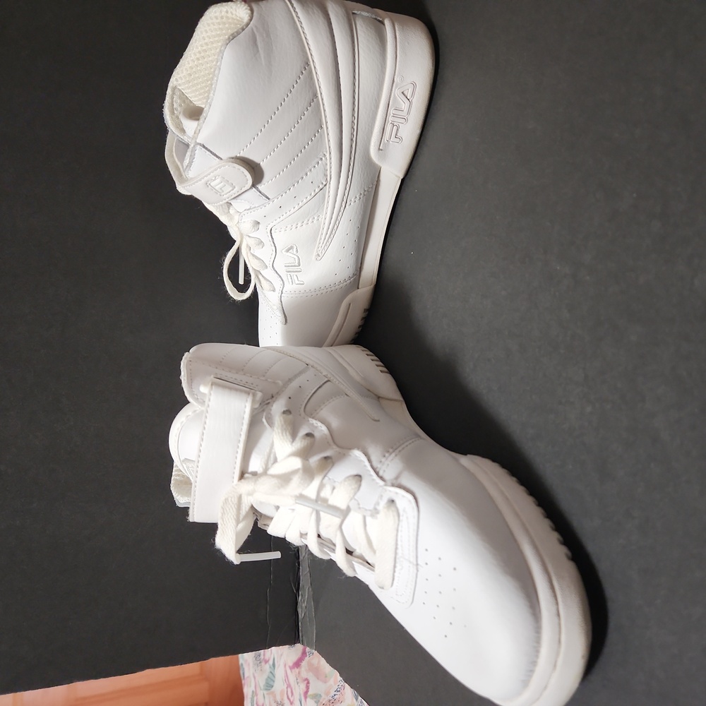 FILA Athletic Fitness Sneaker White (Retro 80's Style)
